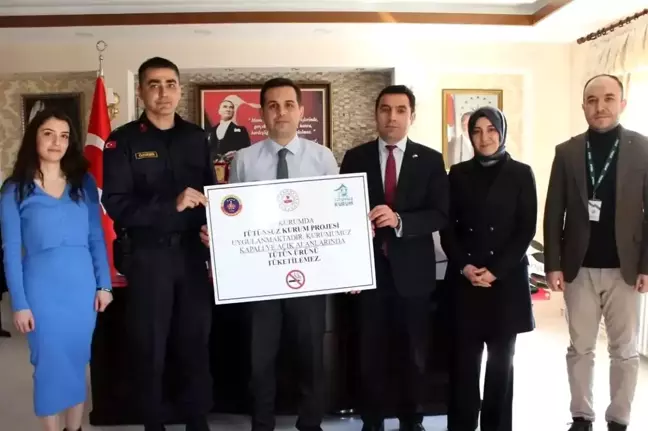 Demirözü Kaymakamlığı öncülüğünde 'Tütünsüz Kurum Projesi' hayata geçirildi