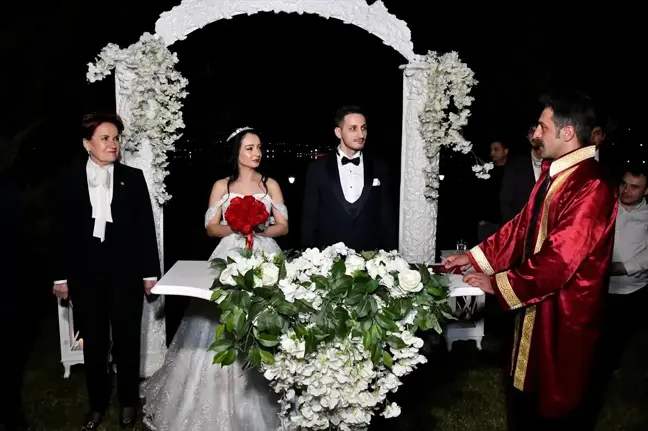 Meral Akşener, Nevzat Korkmaz'ın kızının düğününde nikah şahitliği yaptı