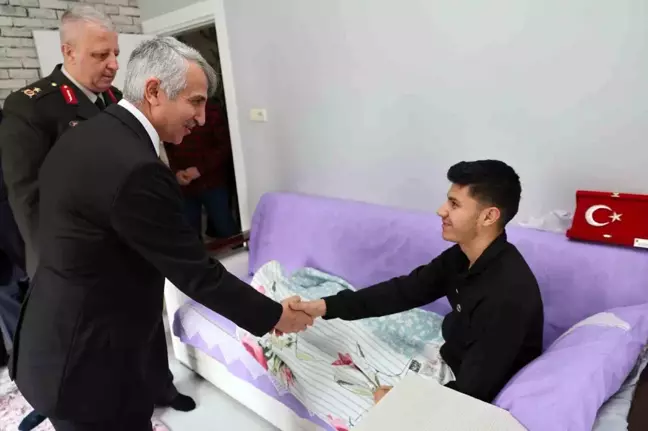 Kahramanmaraş Valisi Ünlüer'den gazilere ziyaret