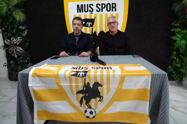 Muşspor Yeni Teknik Heyeti Tanıttı