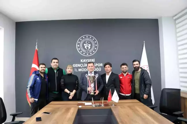 Kayseri Gençlik ve Spor İl Müdürlüğü Spor Kulübü Güreş Takımı U17 Yıldızlar Grekoromen Türkiye Şampiyonu