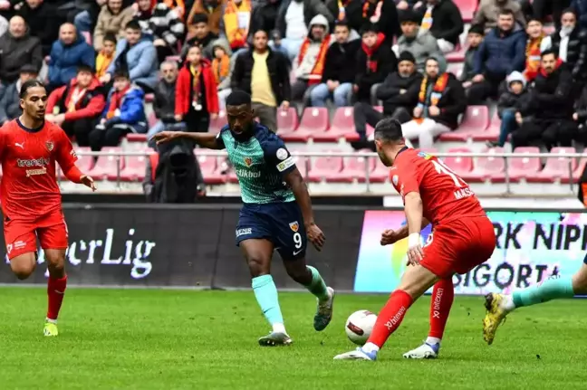 Trendyol Süper Lig'in 29. Haftasında Kayserispor ile Hatayspor Berabere