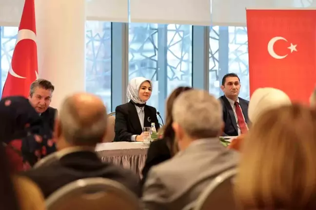 Aile ve Sosyal Hizmetler Bakanı Mahinur Özdemir Göktaş, ABD'de Türk vatandaşlarıyla bir araya geldi