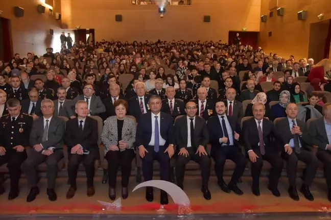 Asarcık'ta İstiklal Marşı'nın kabulü ve Mehmet Akif Ersoy'u Anma Günü kutlandı