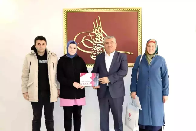 Para ödülünü Filistin'e bağışladı