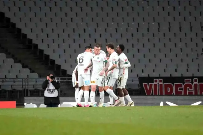 Fatih Karagümrük ile Konyaspor Arasındaki Maçta Konyaspor 1-0 Önde