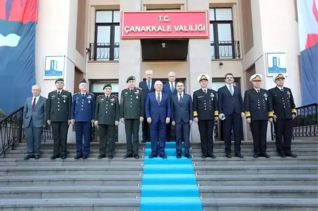 Milli Savunma Bakanı Yaşar Güler Çanakkale Valiliğini Ziyaret Etti