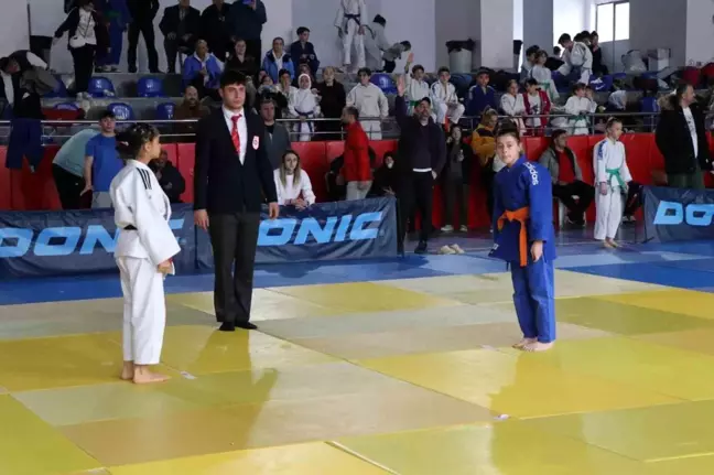 Kütahya'da Minikler Okullar Arası Judo Müsabakaları Sonuçları
