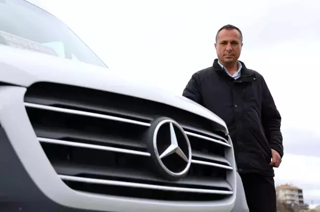 Sivas'ta Satın Alınan Mercedes Minibüs Arızalandı, Mağdur Vatandaş Çözüm İstiyor