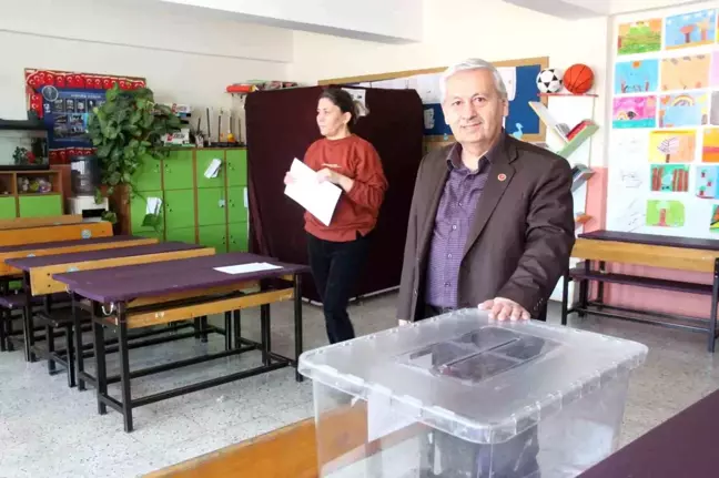 Karaman'da okullara sandıklar yerleştirildi
