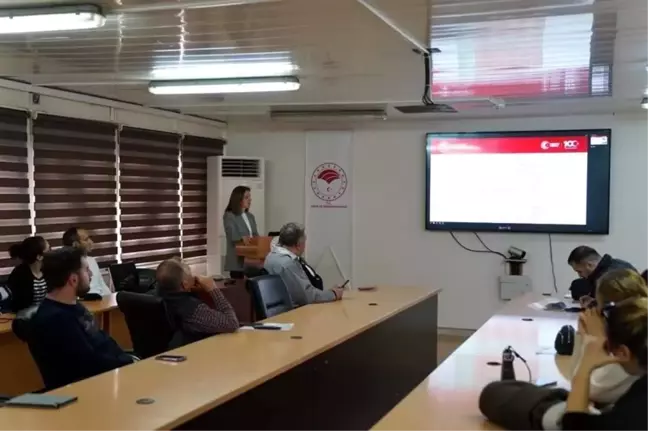 Adana'da Rusya'ya taze meyve-sebze ihracatı yapan tüccarlara eğitim verildi