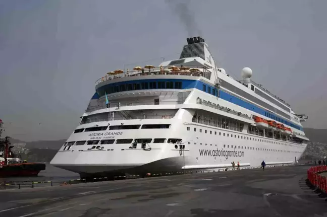 Rusya'dan İzmir'e Kruvaziyer Turist Akını