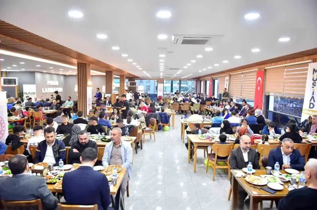 MÜSİAD Diyarbakır Şubesi, Sevgi Evleri'nde kalan çocuklar için iftar programı düzenledi