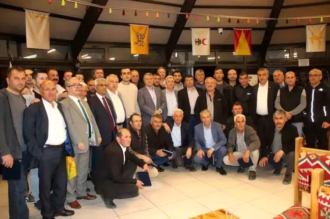 Domaniç Kaymakamı Muhtarlarla İftar Yemeğinde Buluştu