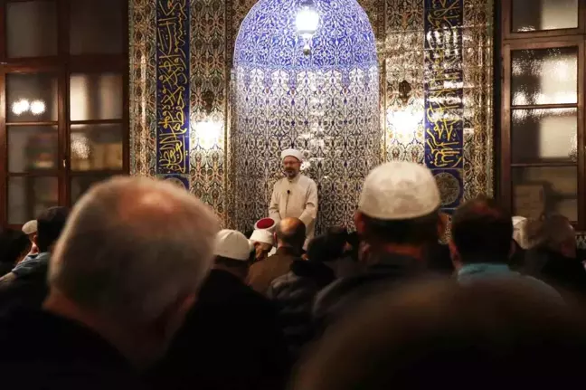 Diyanet İşleri Başkanı Ali Erbaş, Sakarya'da Son Teravih Namazını Kıldırdı