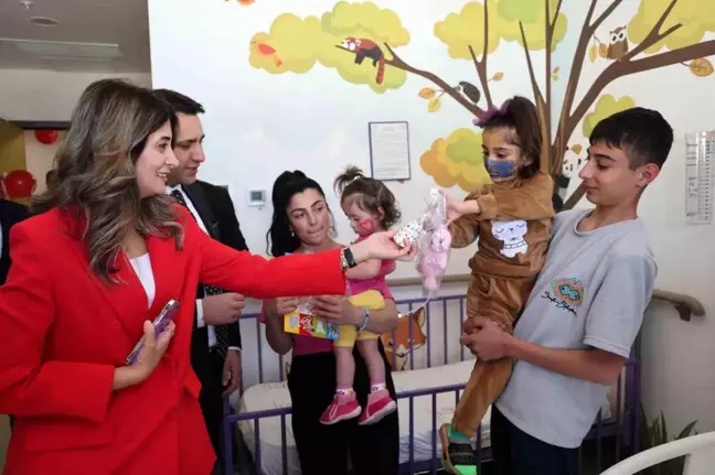 Elazığ Fethi Sekin Şehir Hastanesi'nde 23 Nisan etkinliği düzenlendi