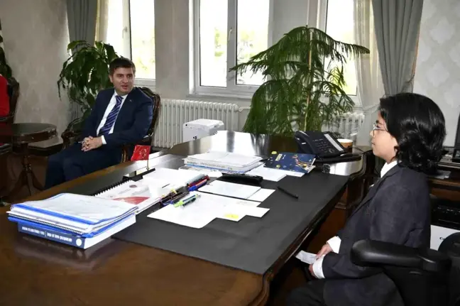 Karaman Valisi Hüseyin Engin Sarıibrahim, makamını öğrenciye devretti