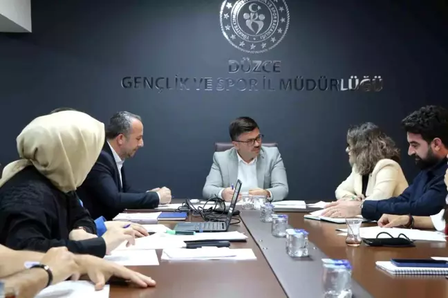 Düzce'de 19 Mayıs Gençlik ve Spor Bayramı etkinlikleri için toplantı yapıldı