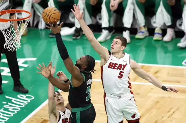 NBA play-off ilk turunda Boston Celtics ve Dallas Mavericks galip