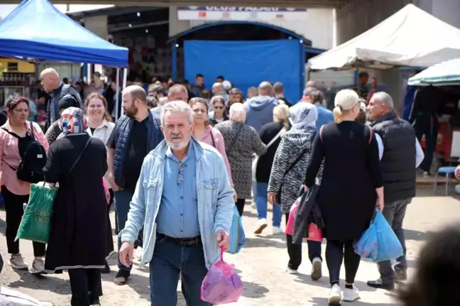 Edirne Ulus Pazarı Bulgar Müşterilerini Ağırlamaya Devam Ediyor