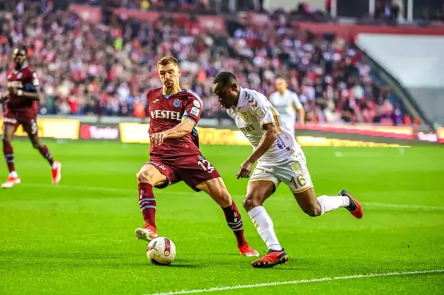 Samsunspor, Trabzonspor'u 3-1 mağlup etti