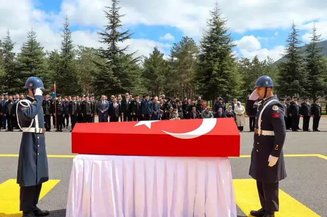 Kayseri İl Jandarma Komutanlığı'nda görevli astsubay kanser tedavisi sonucu hayatını kaybetti