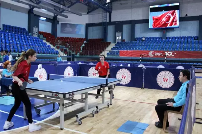 Düzce, Kredi Yurtlar Genel Müdürlüğü Masa Tenisi Turnuvası Bölge Finaline Ev Sahipliği Yapıyor