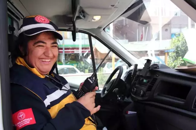 Engelliler Haftası'nda hayal gerçek oldu: Engelli genç kız ambulansla tur attı