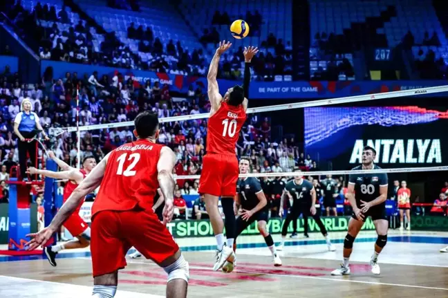 A Milli Erkek Voleybol Takımı, FIVB Milletler Ligi'ndeki ilk maçında Kanada'ya yenildi