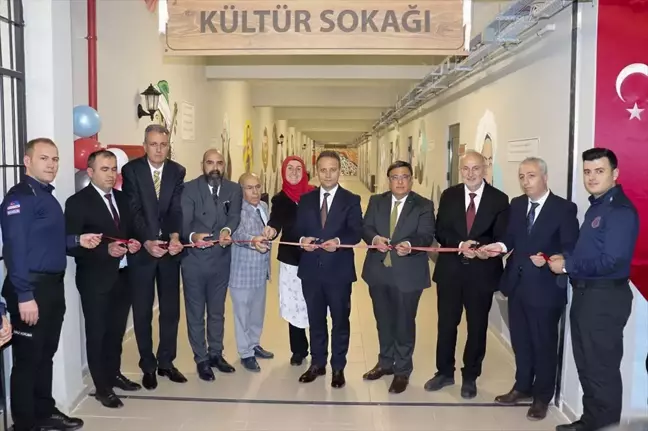 Samsun'da Kavak Çocuk ve Gençlik Ceza İnfaz Kurumu'nda Kültür Sokağı ve Renklendirme Çalışmalarının Açılışı Yapıldı