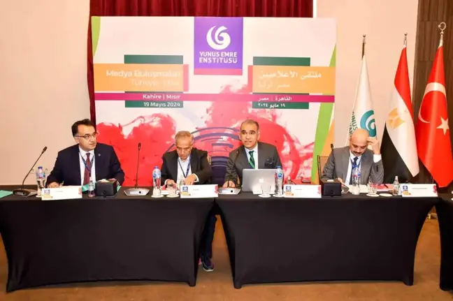 Türk ve Mısırlı Gazeteciler Kahire'de buluştu