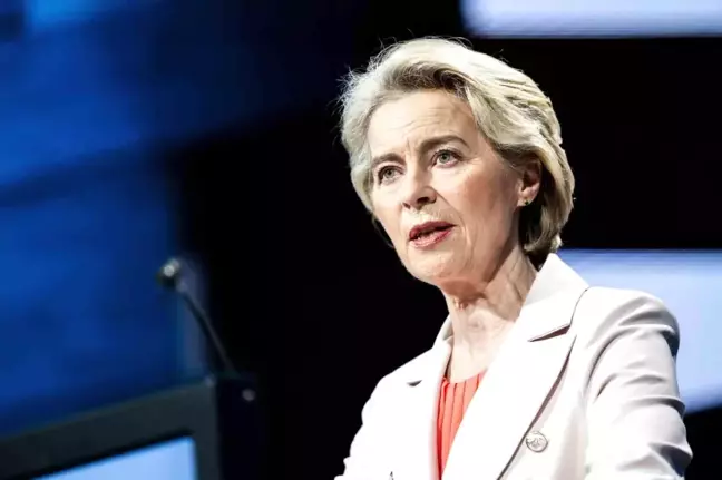 İsrail'in Gazze'deki suçlarına destek vermekle suçlanan Ursula Von der Leyen hakkında suç duyurusu