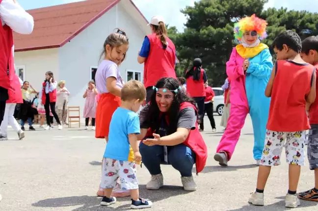 Belen'de afetzede çocuklar eğlendi