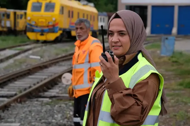 Ankara'da Kadın Yol Bakım Çavuşu Trenlerin Güvenliğini Sağlıyor