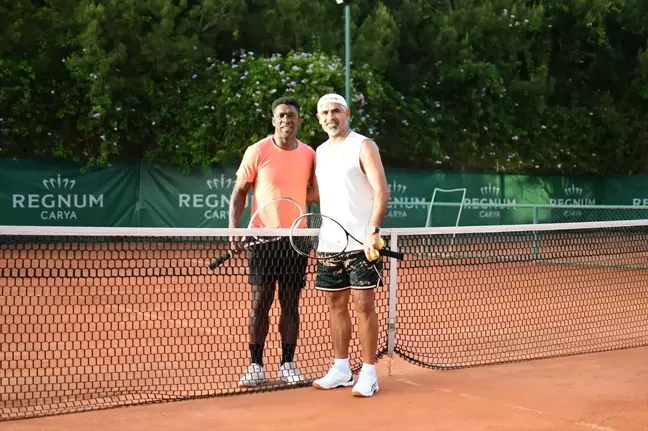 Seedorf ve Taşdemir Antalya'da Tenis Maçı Yaptı