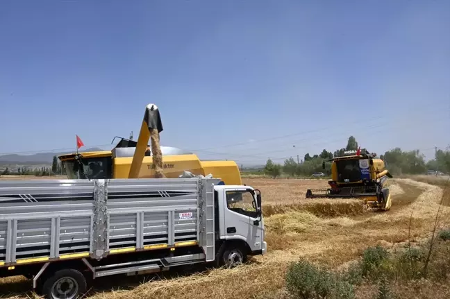 Seydişehir'de Arpa Hasadı Sezonu Dualarla Açıldı