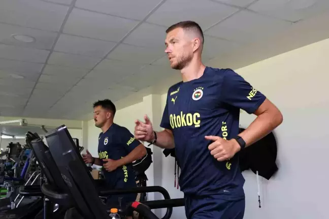 Fenerbahçe Futbolcuları Can Bartu Tesisleri'nde Testlere Tabi Tutuldu