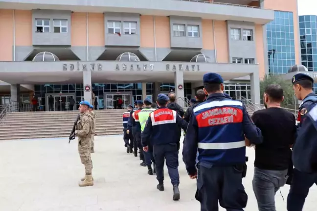 Edirne'den yurt dışına kaçmaya çalışan terör örgütü üyeleri sınırda yakalandı