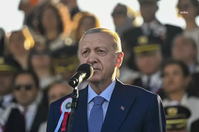 Cumhurbaşkanı Erdoğan: Hukukun dışına çıkılarak devlete hizmet edilmez