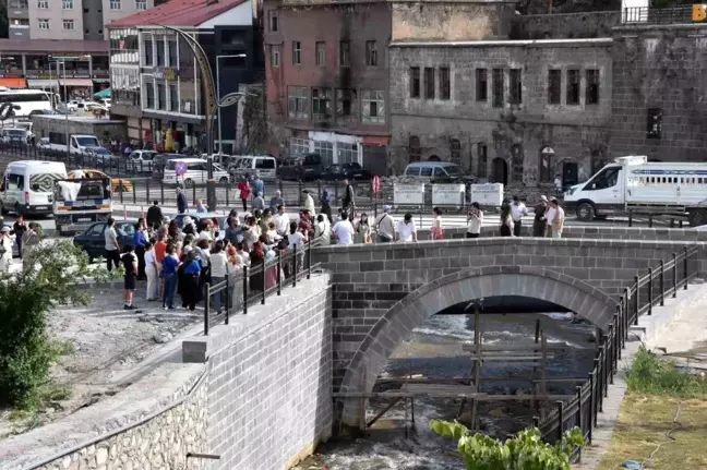 Turistik Tatvan Treni Bitlis'te Tarihi Mekanları Gezen Yolcuları Ankara'ya Uğurladı