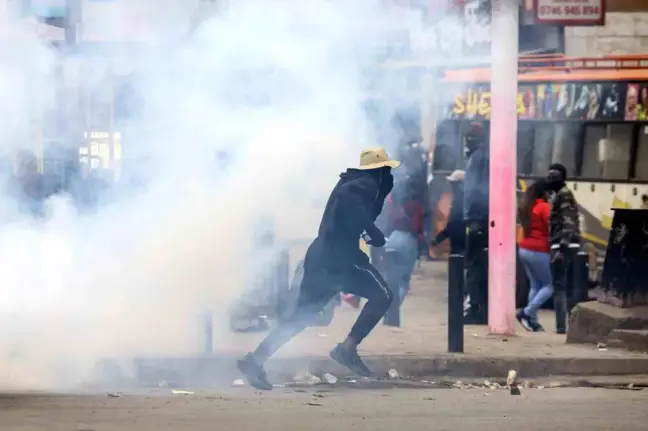 Kenya'da Vergi Artışı Protestolarına Polis Müdahalesi