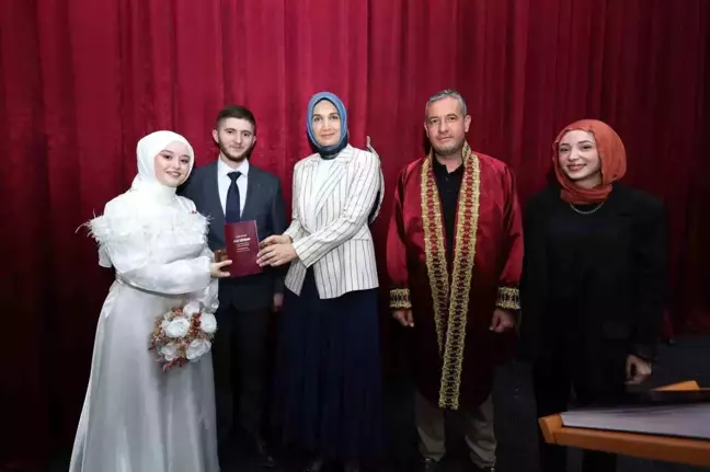 Afyonkarahisar Valisi Doç. Dr. Kübra Güran Yiğitbaşı, kurum çalışanının oğlunun nikah şahidi oldu