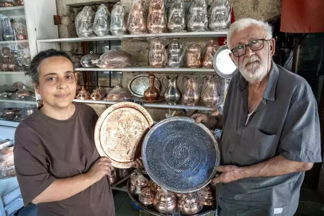 Tokat'ta Bakırcılık Mesleği Yarıda Kalmışken Eşini Usta Olarak Yetiştirdi