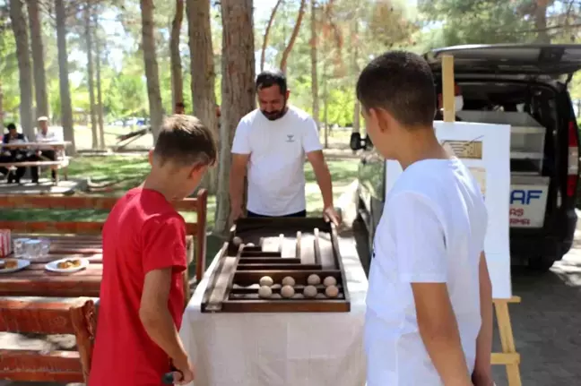 Niğde'de Koruyucu Aile Günü Şenliği Düzenlendi