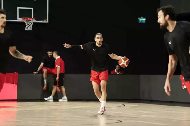 A Milli Erkek Basketbol Takımı İstanbul'da kamp çalışmalarını tamamladı