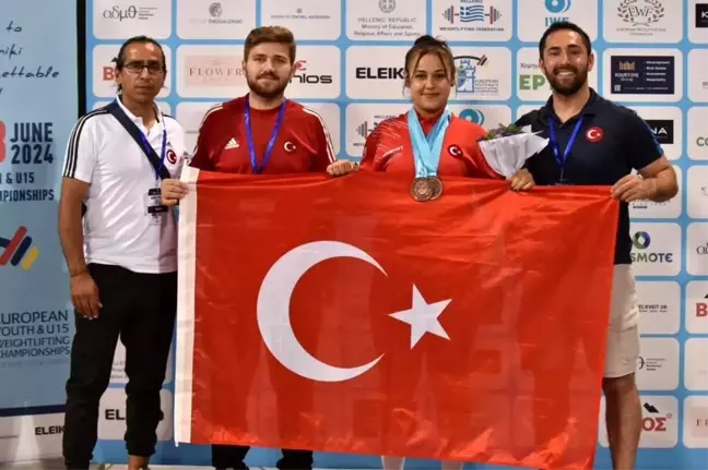 Bilecikli milli sporcu Belgin Gökçe Araz 3 bronz madalya birden kazandı