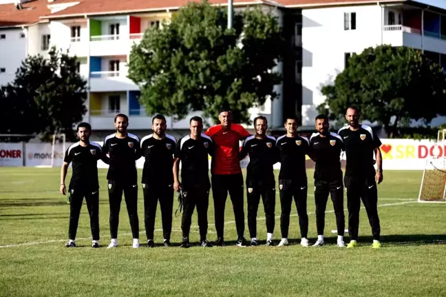 Kayserispor'un yeni Teknik Direktörü Burak Yılmaz'ın yeni sezonda ekibi belli oldu