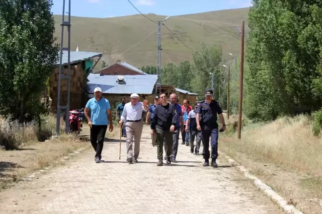 Bayburt'un Demirözü ilçesinde köylerde altyapı çalışmaları devam ediyor