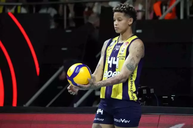 Fenerbahçe Kadın Voleybol Takımı Sözleşme Uzatmalarını Açıkladı