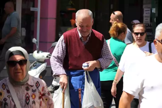 Eskişehir'de Görme Engelli Adamın 40 Yıllık Çalışma Azmi